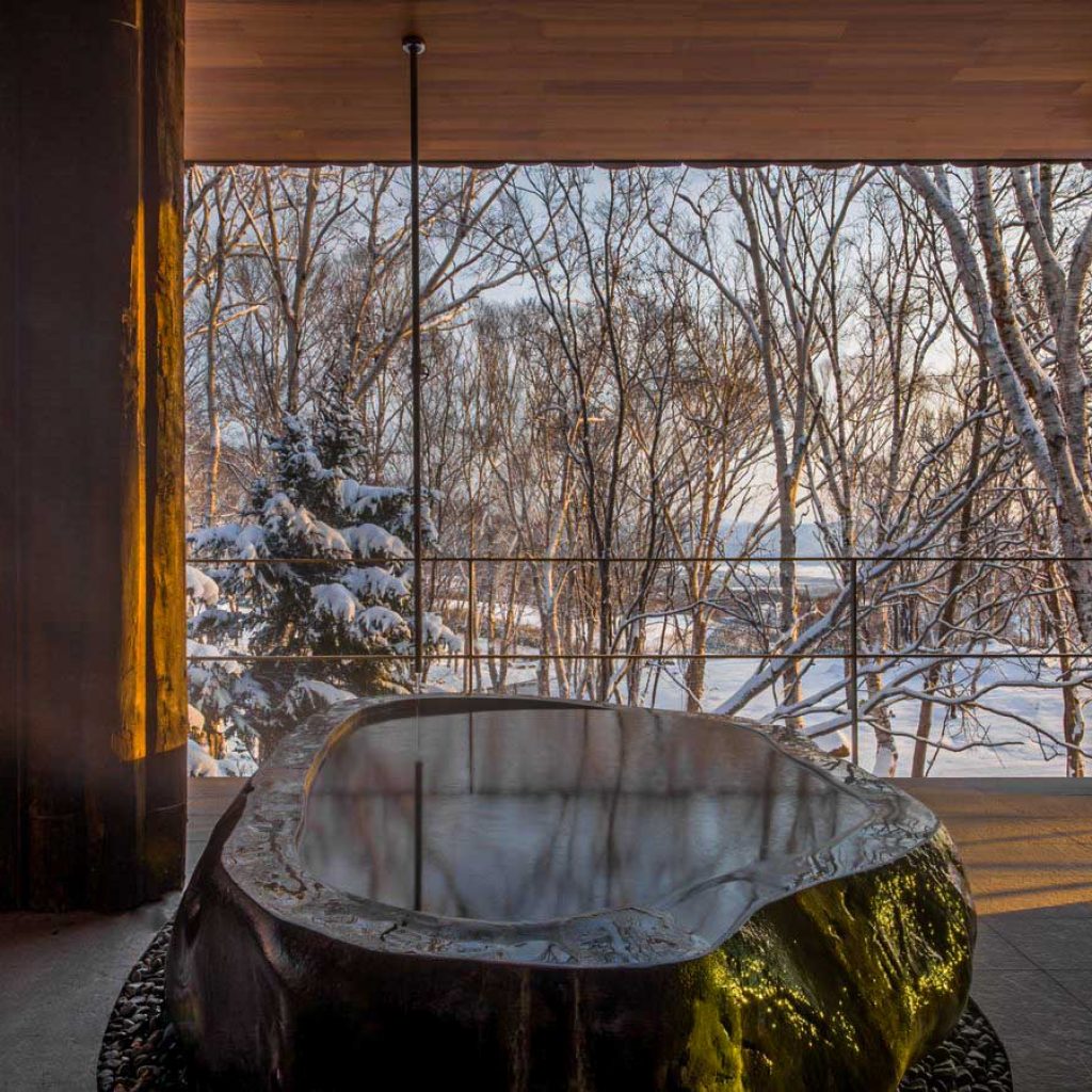 10 hot spring baths in Niseko you shouldn't miss