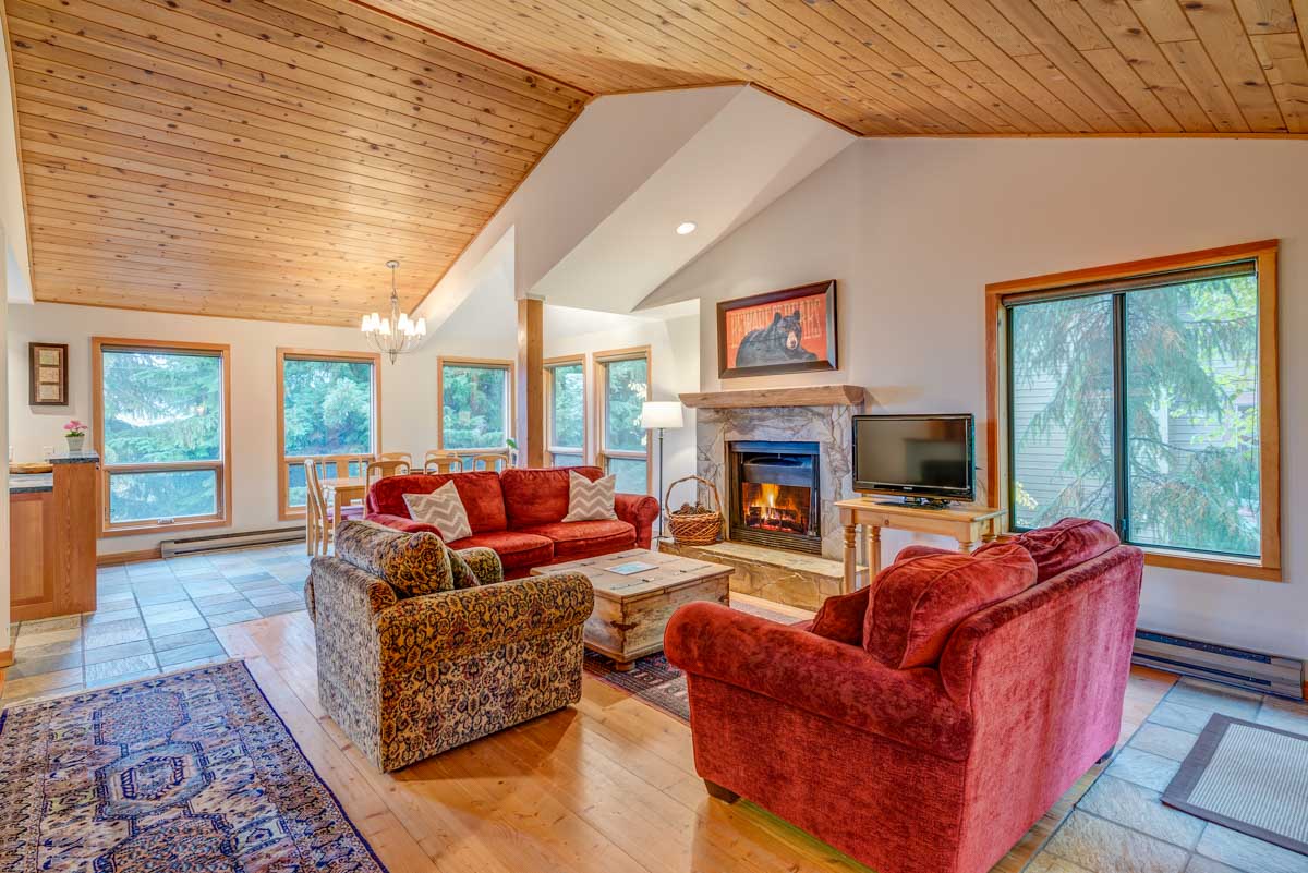 Book Chalet Cedar Hollow 4 Luxury Vacation Rentals By Zekkei