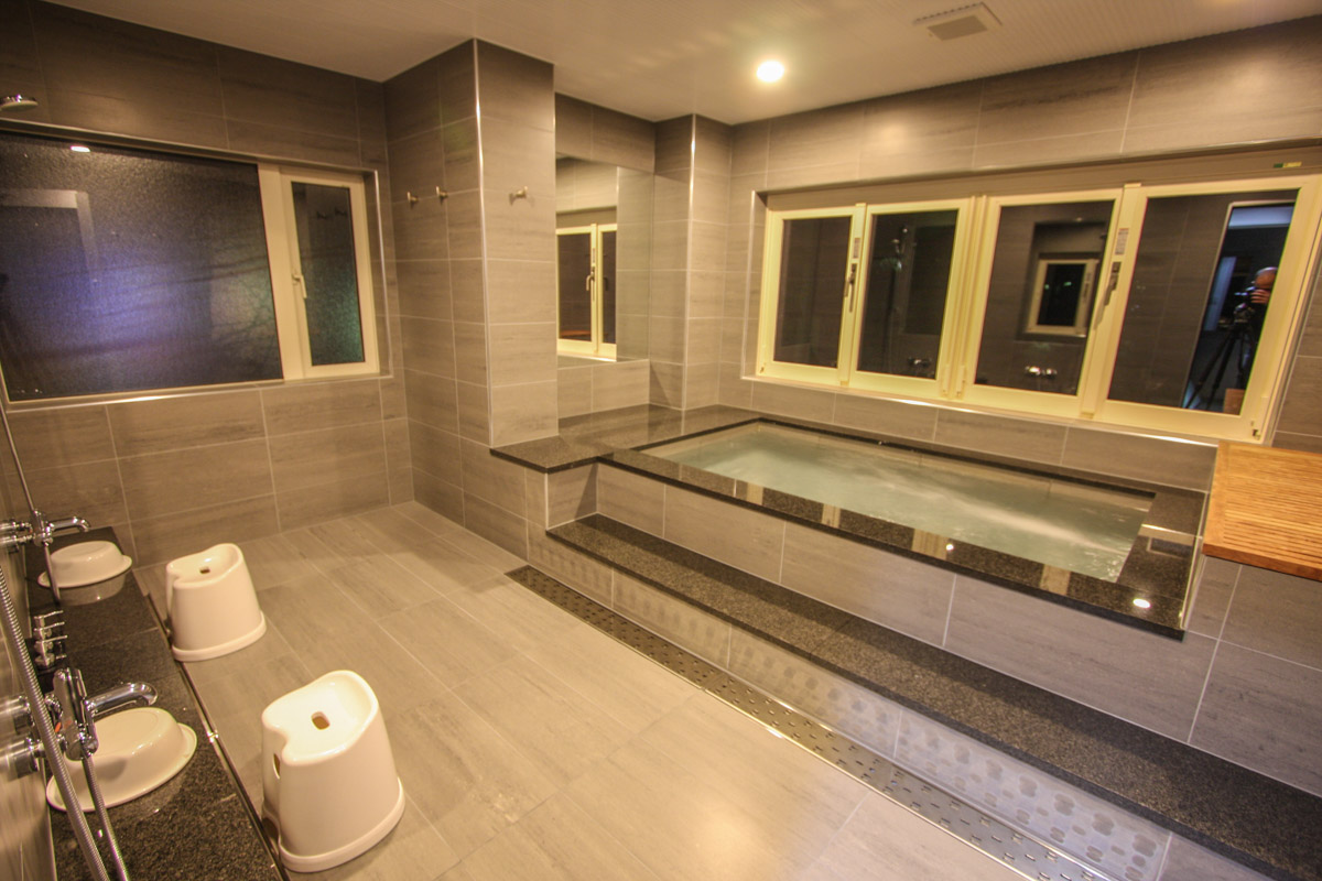 Book Echoland Apartments Luxury Vacation Rentals By Zekkei