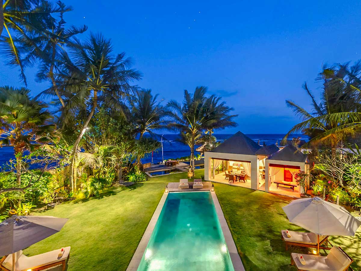 Book Majapahit Beach Villas, Luxury Vacation Rentals by ZEKKEI